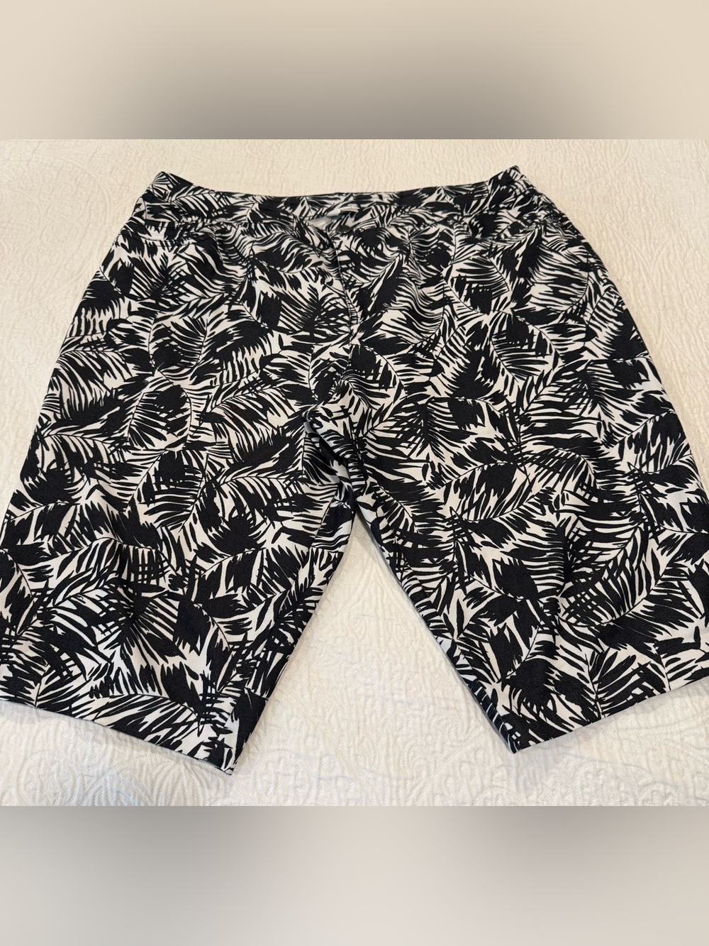 CJ Banks black white palm print bermuda shorts 20W